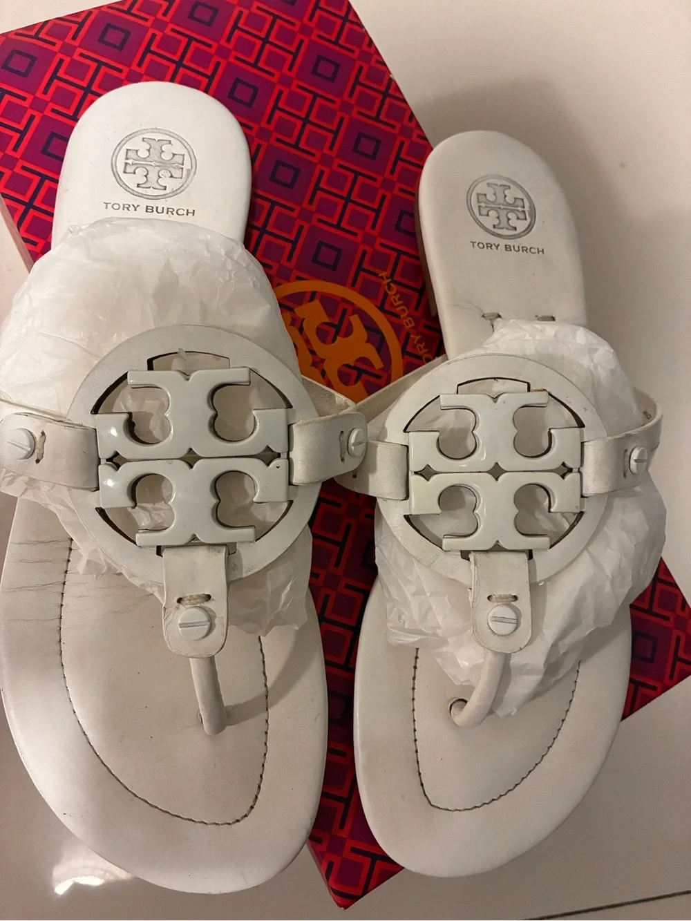 AUTHENTIC Tory Burch White Miller Logo Thong Sandals - Women BOX